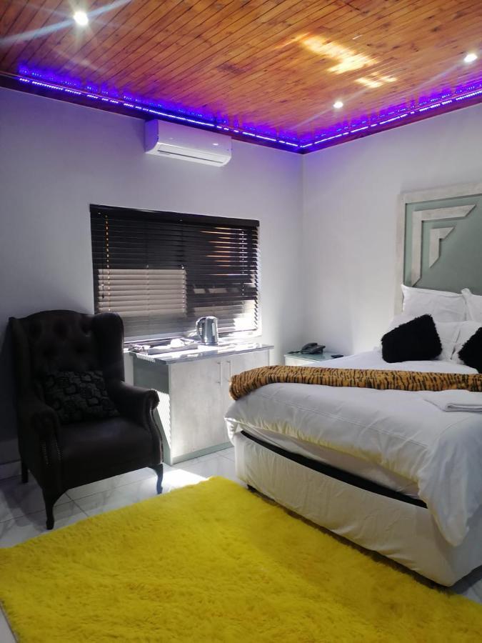 National Lodge بينوني المظهر الخارجي الصورة