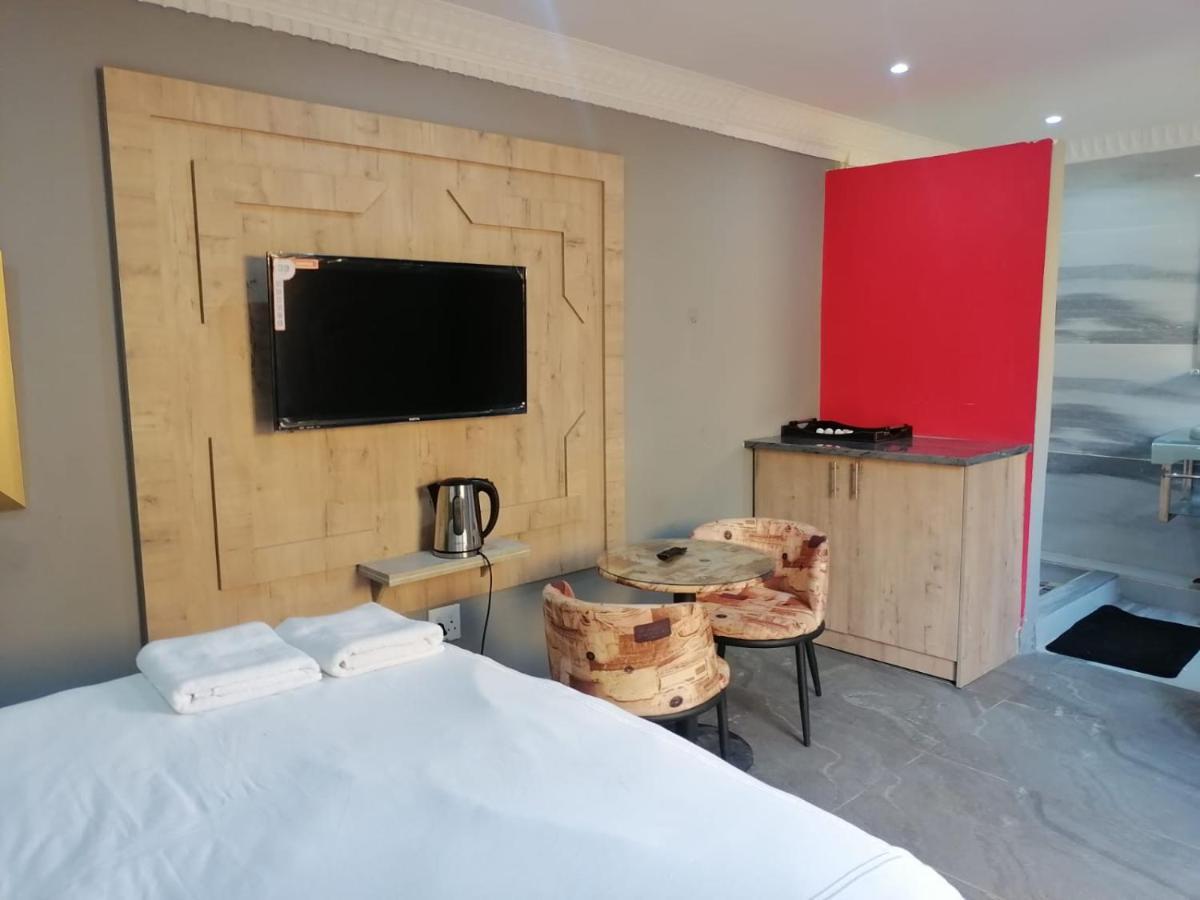 National Lodge بينوني المظهر الخارجي الصورة