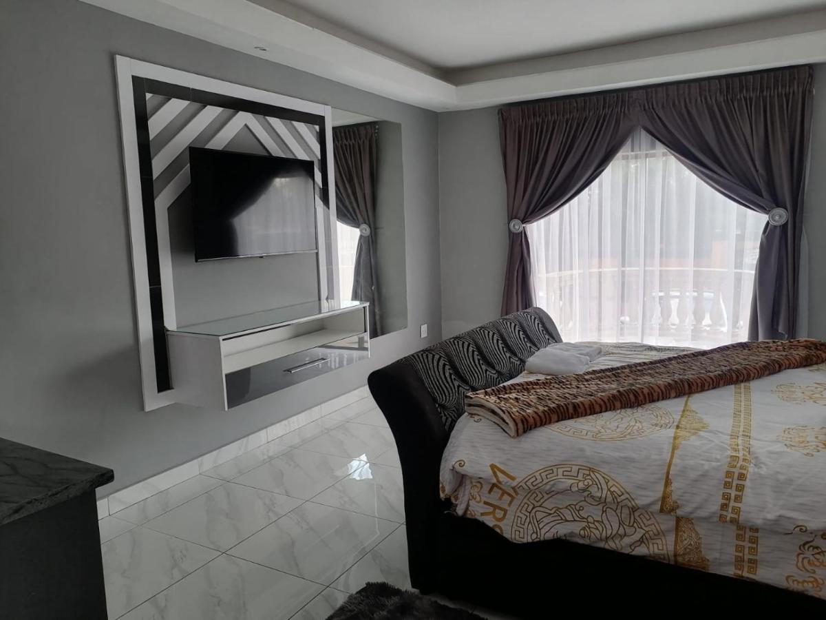 National Lodge بينوني المظهر الخارجي الصورة