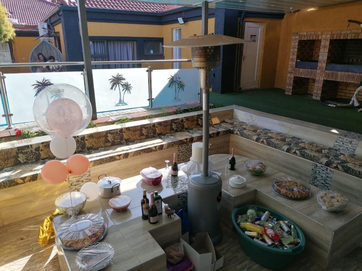 National Lodge بينوني المظهر الخارجي الصورة