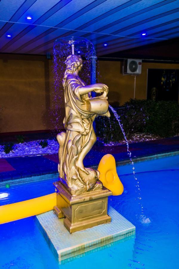 National Lodge بينوني المظهر الخارجي الصورة