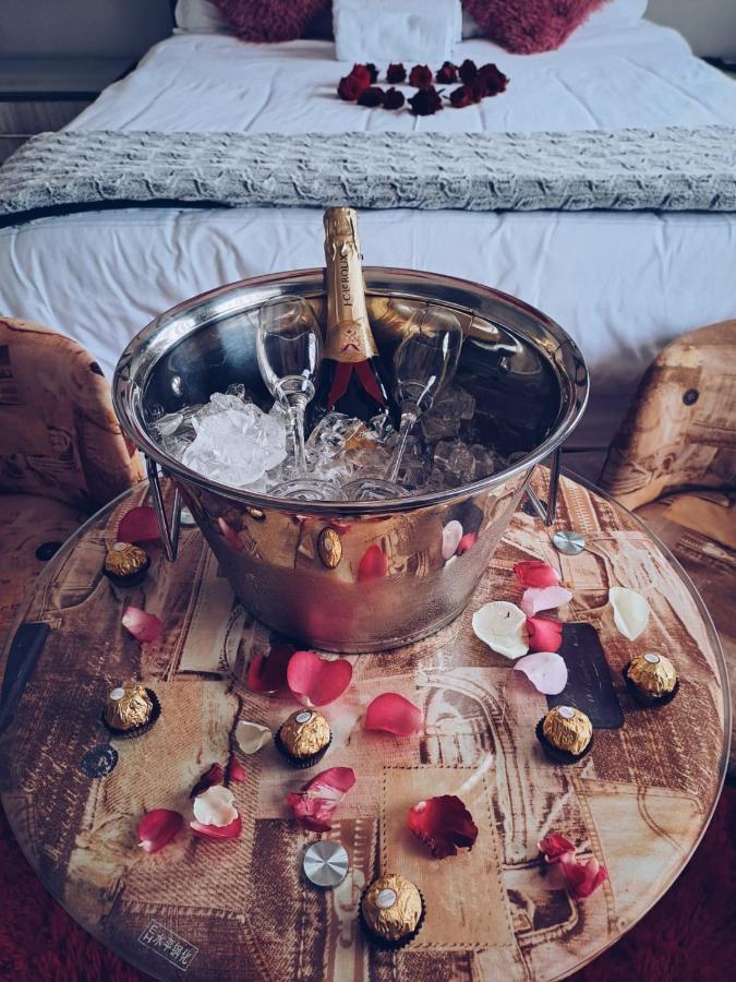 National Lodge بينوني المظهر الخارجي الصورة